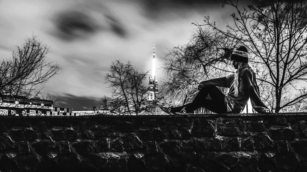 top_1037x580px